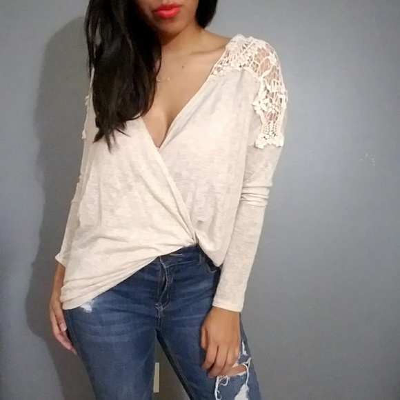 Tops - 💕20%OFF💕OATMEAL CROCHET SURPLICE TOP